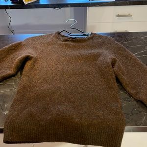 Uniqlo 100% lamb wool sweater